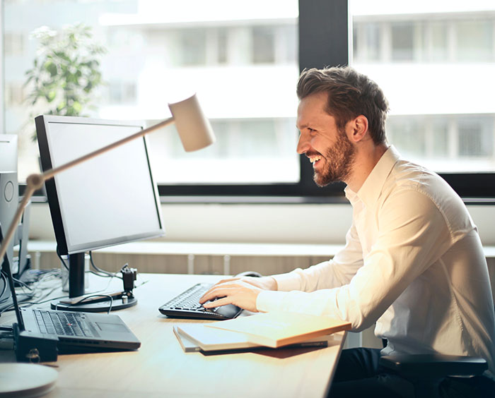 Woman Becomes The Top Performer In A New Company, Drops To Bare Minimum After Being Investigated Woman Becomes The Top Performer In A New Company, Drops To Bare Minimum After Being Investigated