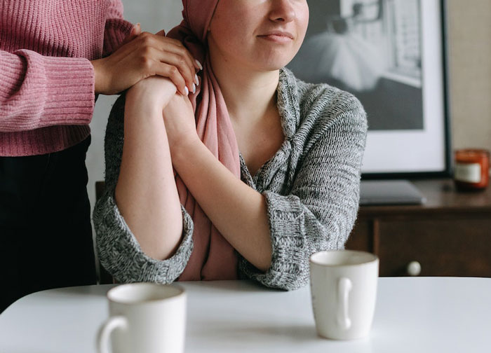 “Not Sure If I Can Move Past This”: Dad Furious After Wife Pressures Daughter To Shave Her Head “Not Sure If I Can Move Past This”: Dad Furious After Wife Pressures Daughter To Shave Her Head