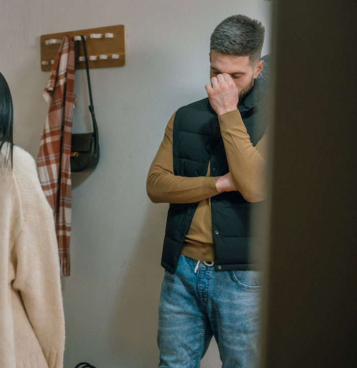 “Not Sure If I Can Move Past This”: Dad Furious After Wife Pressures Daughter To Shave Her Head “Not Sure If I Can Move Past This”: Dad Furious After Wife Pressures Daughter To Shave Her Head