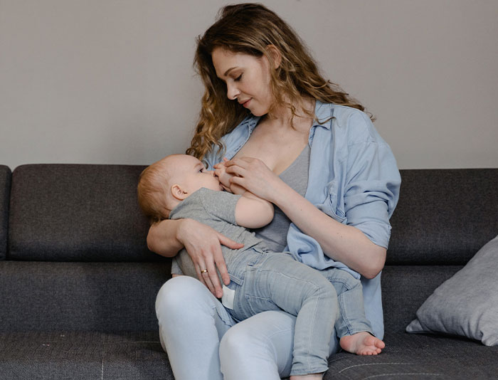 Mom Walks In On Sister Breastfeeding Her Child, Calls The Police When She Figures Out Why 