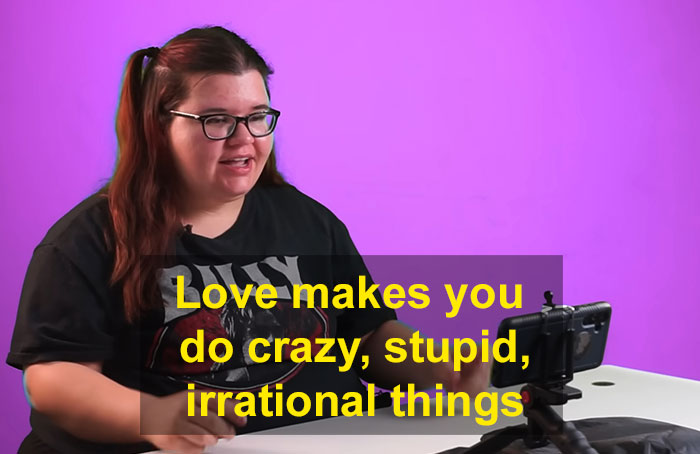 Woman Dumps Her "Very Toxic" Husband After Getting Catfished By Stranger Things Star's Imposter Woman Dumps Her "Very Toxic" Husband After Getting Catfished By Stranger Things Star's Imposter