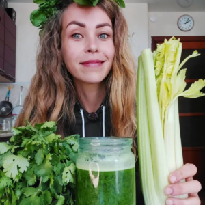 Vegan Influencer Zhanna Samsonova Dies At 39 After "Extreme" Tropical Fruit Diet