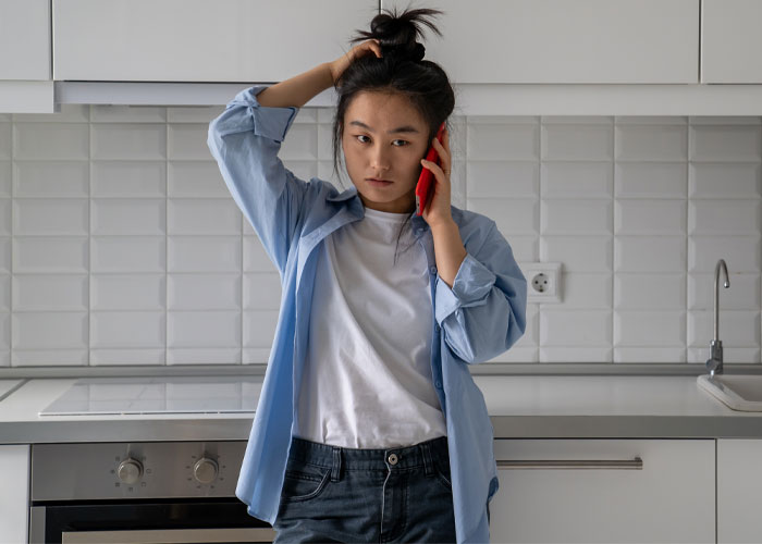 Woman Gets $800 Vet Bill After Her Dog Eats Roommate's Food, Wonders Who's To Blame Woman Gets $800 Vet Bill After Her Dog Eats Roommate's Food, Wonders Who's To Blame