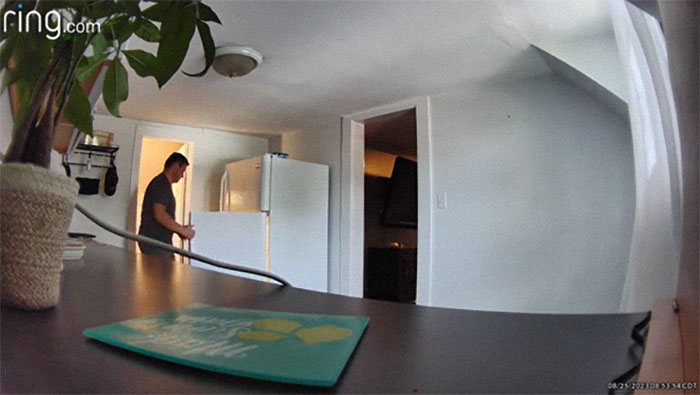 Landlord Keeps Entering Apartment Pretending To Fix Things And Covering Cameras, Tenant Calls Cops Landlord Keeps Entering Apartment Pretending To Fix Things And Covering Cameras, Tenant Calls Cops