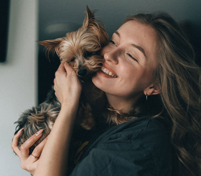 Person Gets Slammed For Taking Their Dog Into The Grocery Store, Vents Online But Finds No Support