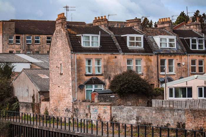 Woman Is Happy To Finally Get Her Own Dwelling, Shady Friend Wants To Move In There Too Woman Is Happy To Finally Get Her Own Dwelling, Shady Friend Wants To Move In There Too