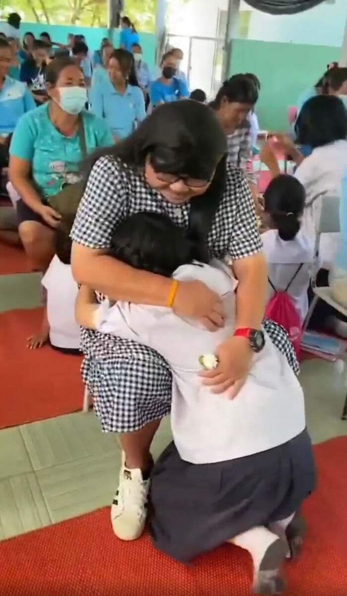 “I’m Not Ashamed Because I Love My Child”: Dad Wears Dress To Mother’s Day Event