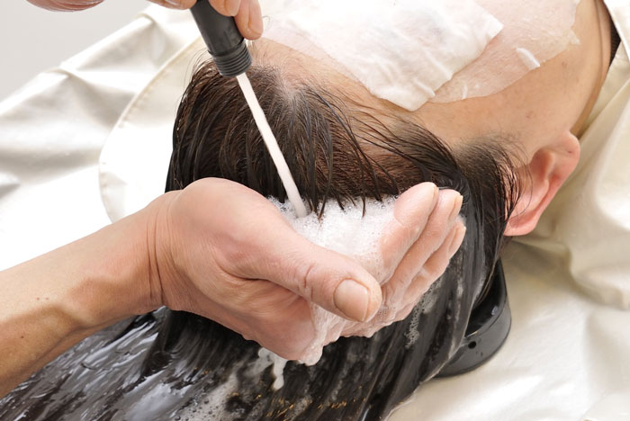 Man Takes In Homeless Brother Against Wife’s Wishes, She Leaves Him To Deal With Lice Alone Man Takes In Homeless Brother Against Wife’s Wishes, She Leaves Him To Deal With Lice Alone