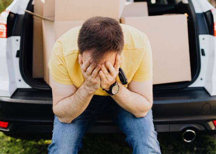 Landlord Keeps Entering Apartment Pretending To Fix Things And Covering Cameras, Tenant Calls Cops Landlord Keeps Entering Apartment Pretending To Fix Things And Covering Cameras, Tenant Calls Cops