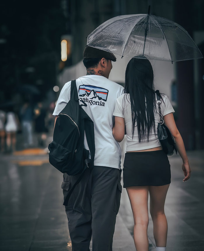 Man Cuts A Date Short After Realizing His GF Kept “Forgetting” Her Jacket On Purpose Man Cuts A Date Short After Realizing His GF Kept “Forgetting” Her Jacket On Purpose