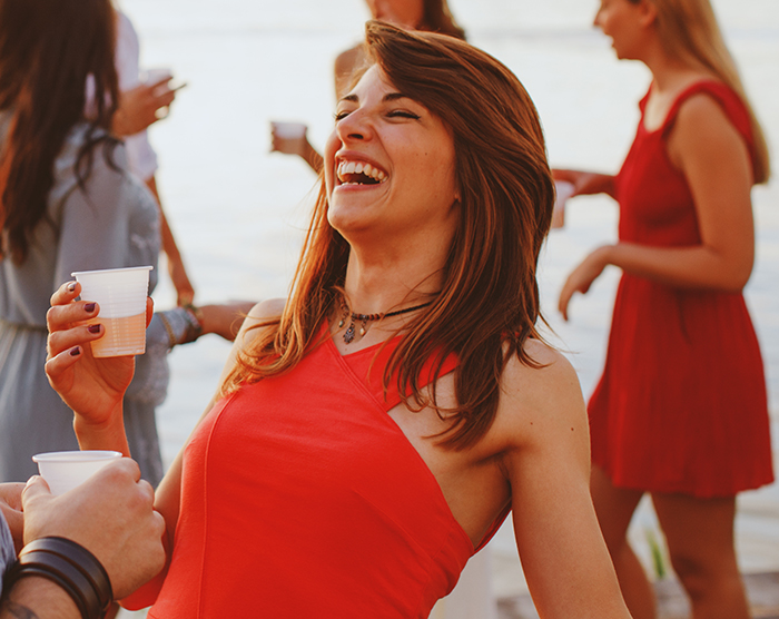 Egocentric Actress Ruins A Party For This Guy, So He Makes Her “Dead Inside” Right Before Leaving Egocentric Actress Ruins A Party For This Guy, So He Makes Her “Dead Inside” Right Before Leaving