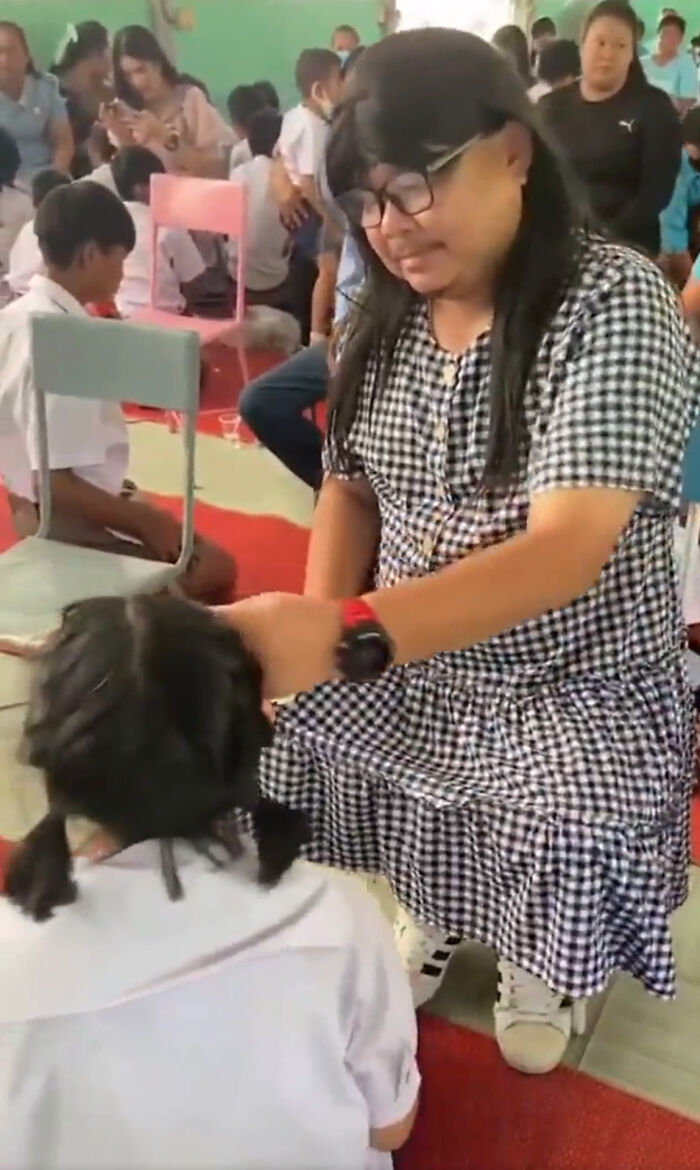 “I’m Not Ashamed Because I Love My Child”: Dad Wears Dress To Mother’s Day Event