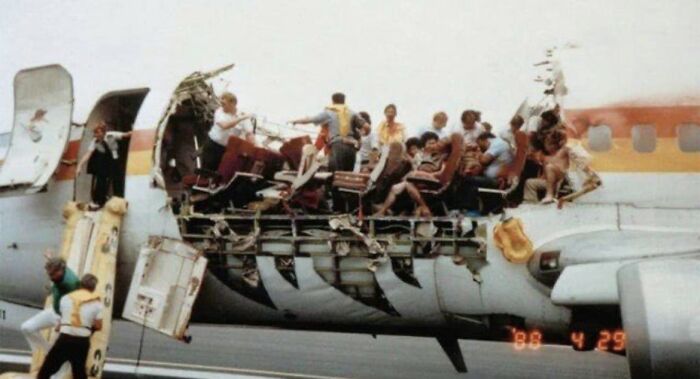 On April 28, 1988, The Roof Of An Aloha Airlines Jet Ripped Off At 24,000 Feet, But The Plane Still Managed To Land. There Was One Fatality
