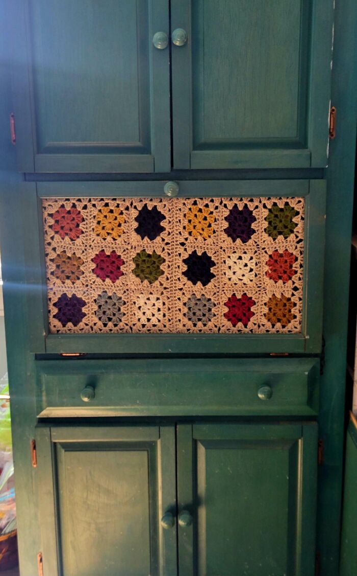 Someone In R/Cottagecore Recommended This Sub. The Front Fell Off Of My Old Cabinet So I Replaced It With Crochet Granny Squares