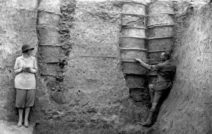 British Archaeologist Leonard Woolley And His Wife Catherine At The Moment Of The Discovery Of Pottery Pipes