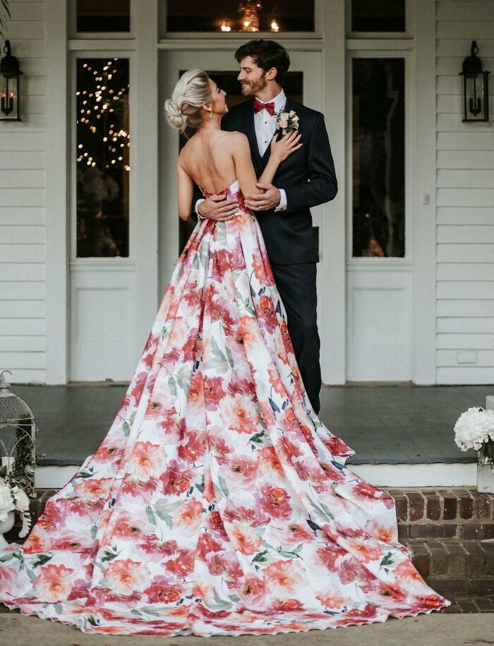 Any Ideas What Bridesmaids' Dress Color Should Fit To This Wedding Dress?