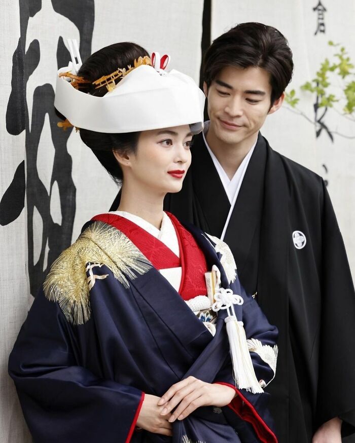 Traditional Style Of Bride Dress In Takasuda