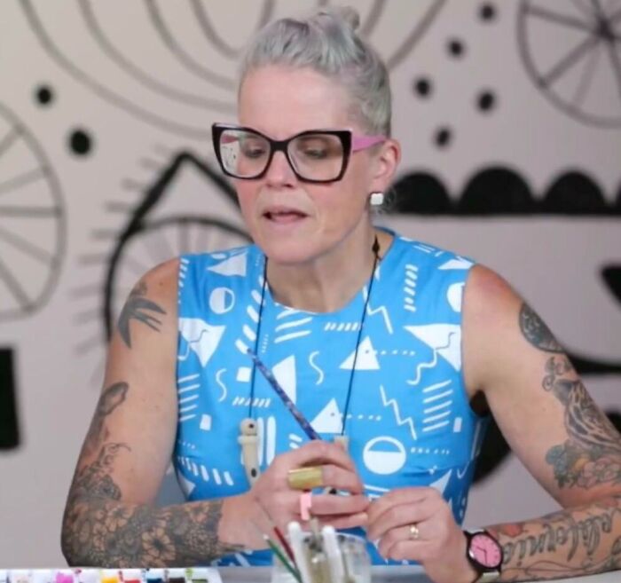 Saw This Chick On Youtube. Is She 25 Or 65?