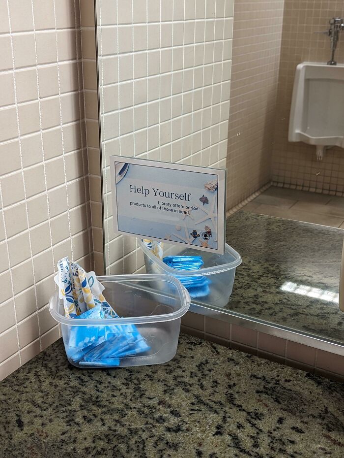 This Men's Restroom Offers Free Tampons And Pads