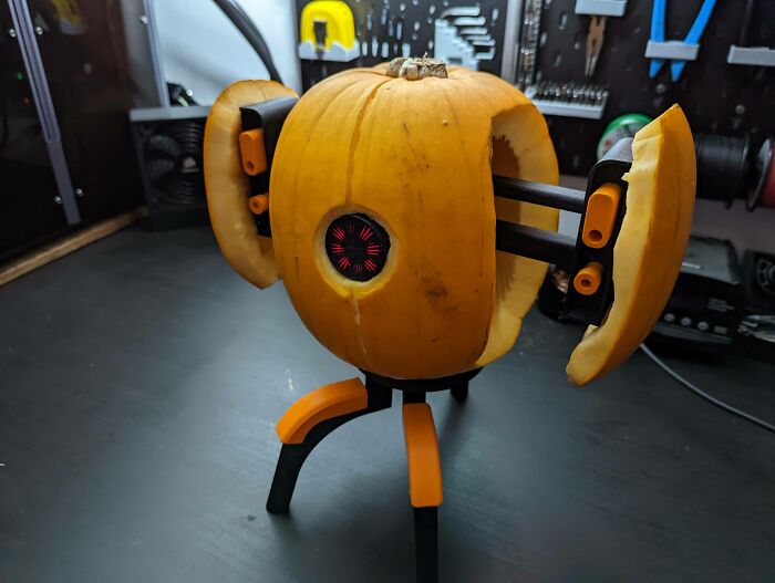 I Made My Pumpkin Into A Portal Turret For Halloween This Year