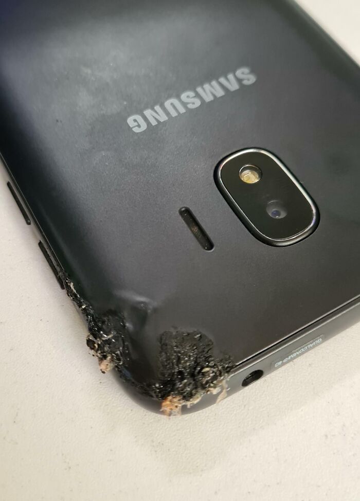 Customer Microwaved Her Phone For 20 Seconds. It Still Functioned Except For The Bottom Navigation Buttons