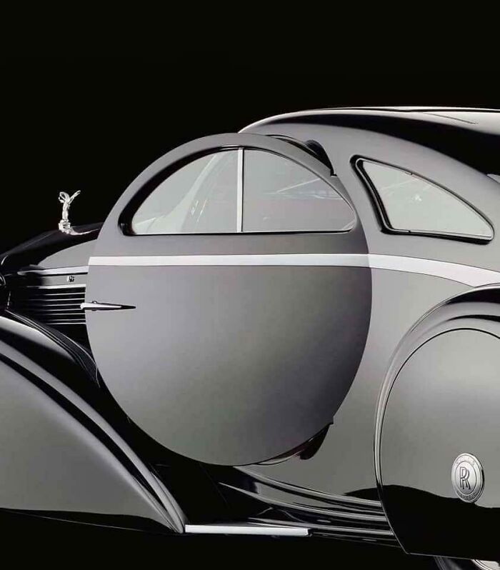 La puerta redonda del Rolls Royce Phantom I de 1925