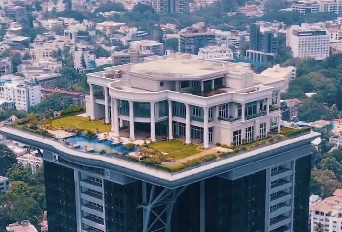 Mansión en lo alto de un edificio en Bangalore