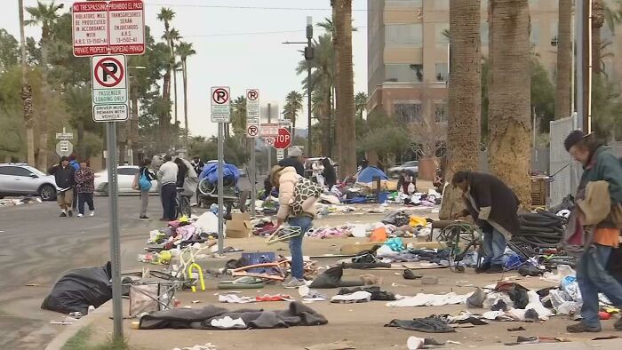 Homeless In Phoenix, Arizona - The Hottest City In The USA