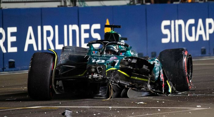 F1 Driver Lance Stroll Son Of A Billionaire Crashes His Car In Singapore Qualifying