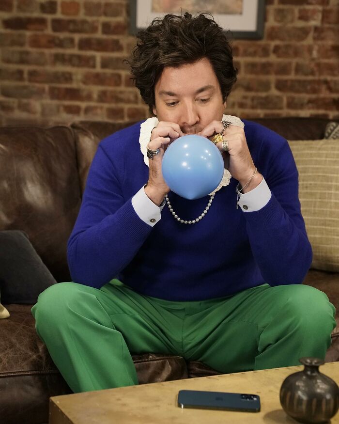 “It’s Embarrassing”: Jimmy Fallon Apologizes To The Late Night Show Staff Amid Bombshell Exposé “It’s Embarrassing”: Jimmy Fallon Apologizes To The Late Night Show Staff Amid Bombshell Exposé