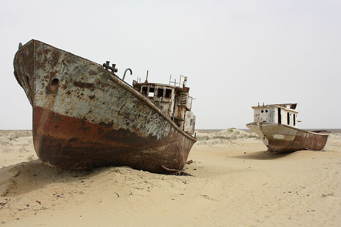 Ships Abandoned In The Desert That Was Once The Aral Sea