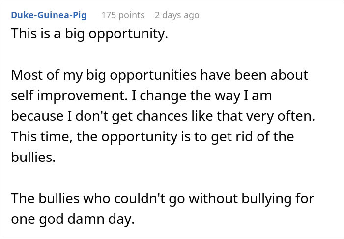 Bride Sobs After “Degrading” Pictures Get Shown At Wedding, Walks Out After Mom’s Speech Bride Sobs After “Degrading” Pictures Get Shown At Wedding, Walks Out After Mom’s Speech