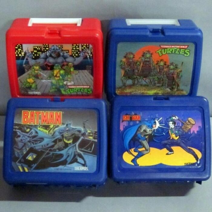 Do You Remember These Lunch Boxes?? Which One Did You Have In School?⠀