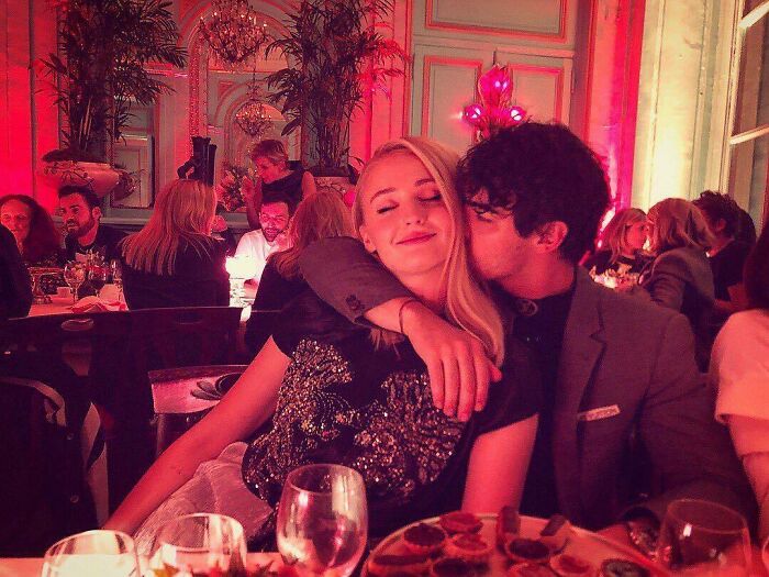 Joe Jonas Files Divorce Papers, Describes Marriage With Sophie Turner As "Irretrievably Broken" Joe Jonas Files Divorce Papers, Describes Marriage With Sophie Turner As "Irretrievably Broken"