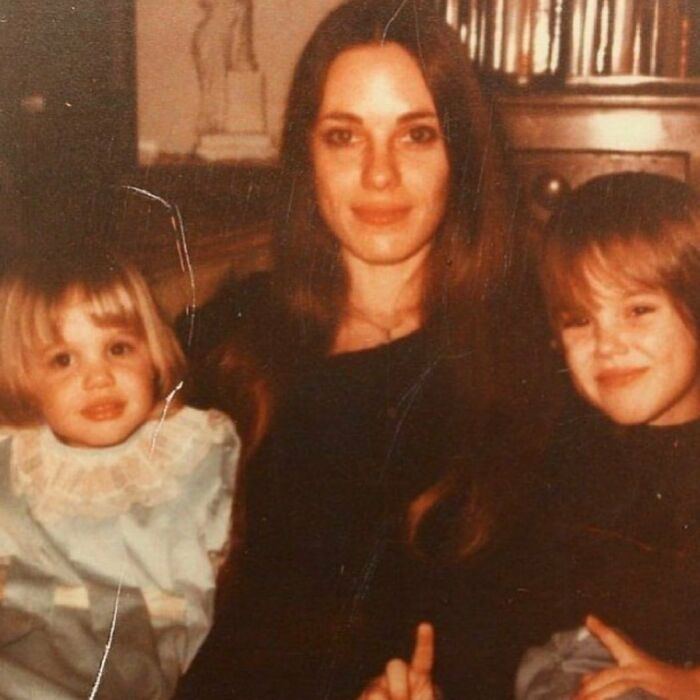 Angelina Jolie , Her Brother James With Their Mother Marcheline Bertrand