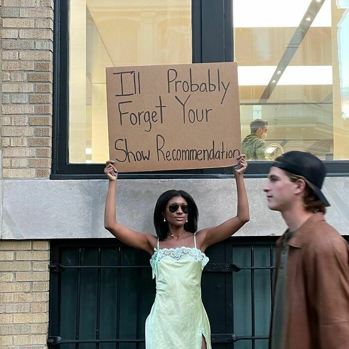 Funny-Dudette-With-Sign