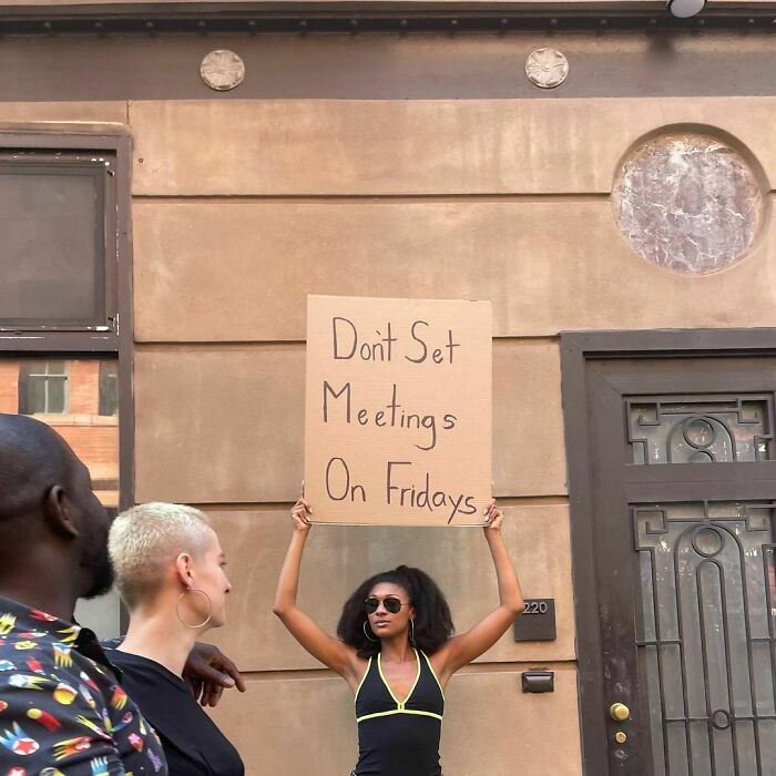 Funny-Dudette-With-Sign