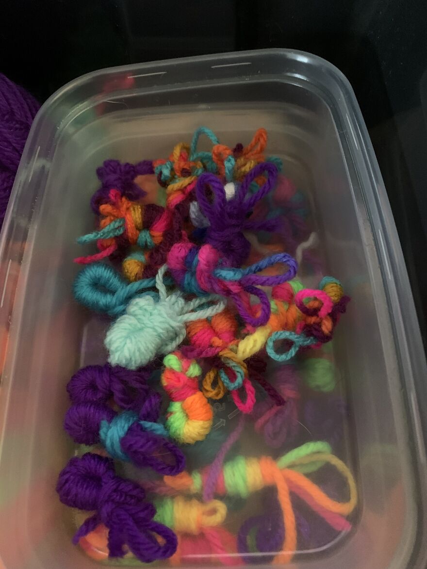I Make Flowers Out Of Wool, Here Are My Creations