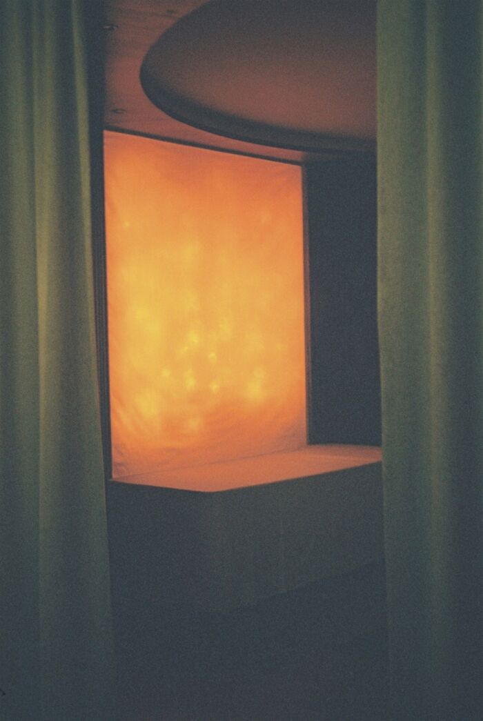 A picture of a dim lighted room