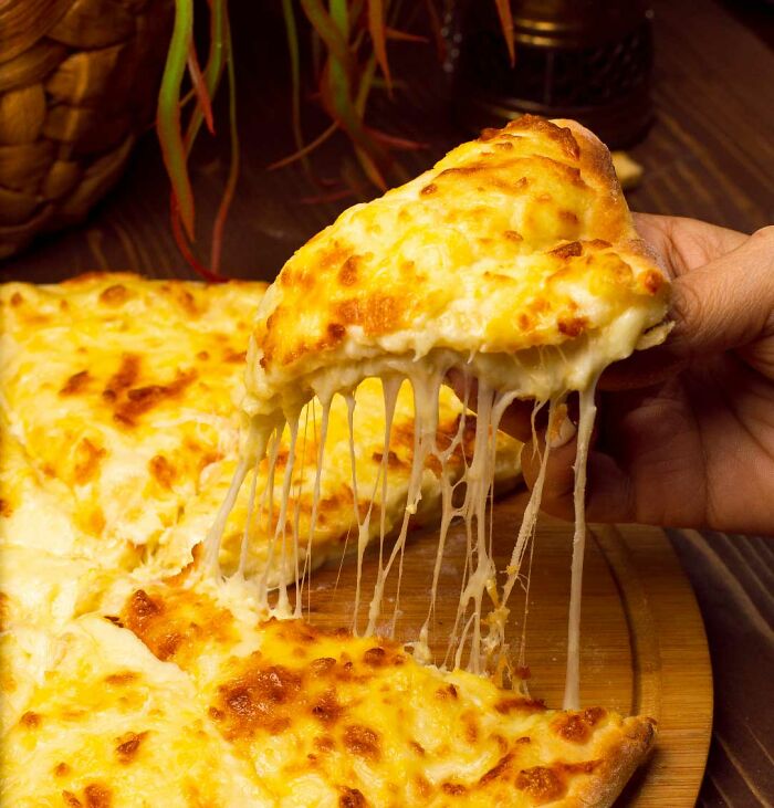 Pizza with a lot of cheese