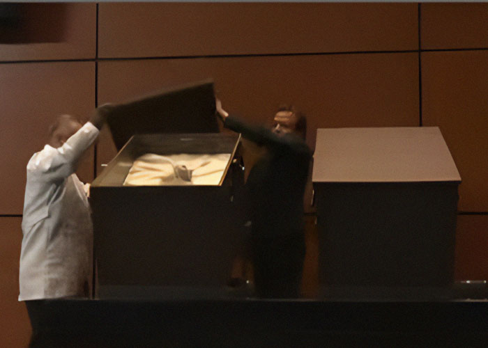 Millennium-Old 'Alien Corpses' Undergo Lab Tests: Mexican Doctors Claim Bodies Are Complete Skeletons Millennium-Old 'Alien Corpses' Undergo Lab Tests: Mexican Doctors Claim Bodies Are Complete Skeletons