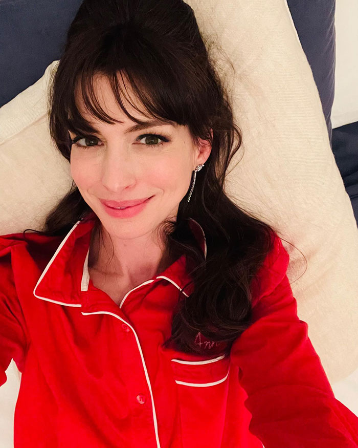 Anne Hathaway Claps Back To All People Saying She Looks "Really Good" For A 40-Year-Old
