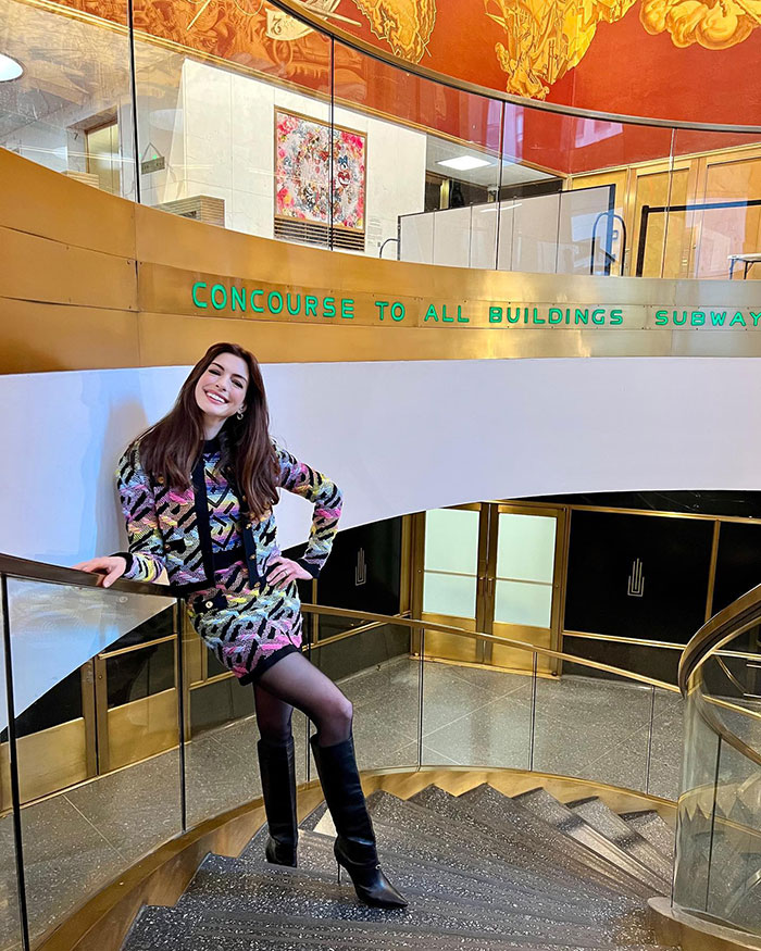 Anne Hathaway Claps Back To All People Saying She Looks "Really Good" For A 40-Year-Old Anne Hathaway Claps Back To All People Saying She Looks "Really Good" For A 40-Year-Old