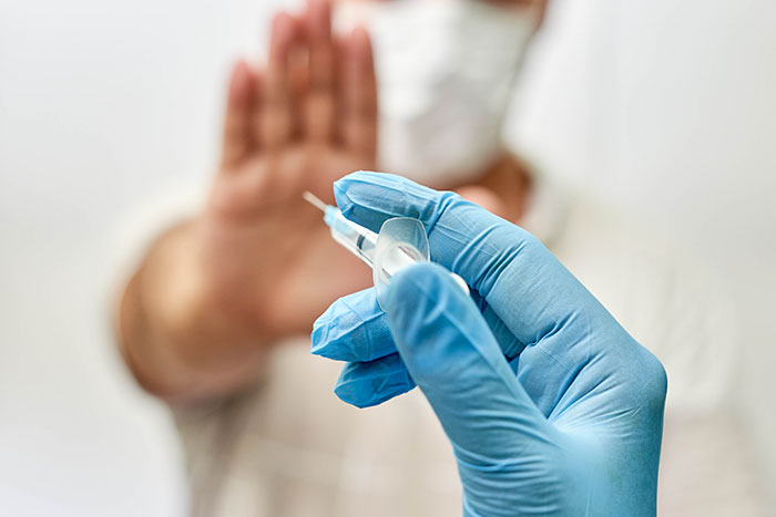 Anti-Vax Woman Tries To Con Her Brother, He Responds With Brilliant Petty Revenge Anti-Vax Woman Tries To Con Her Brother, He Responds With Brilliant Petty Revenge