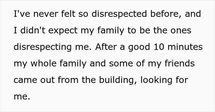 Bride Sobs After “Degrading” Pictures Get Shown At Wedding, Walks Out After Mom’s Speech Bride Sobs After “Degrading” Pictures Get Shown At Wedding, Walks Out After Mom’s Speech