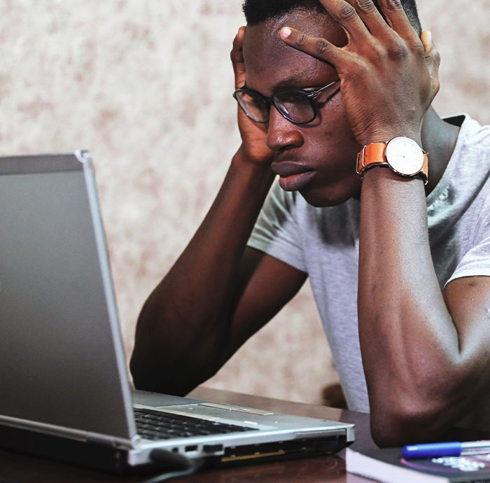 Couple Enjoy The Wedding Of Their Dreams After Scamming Each Guest Out Of £2k Couple Enjoy The Wedding Of Their Dreams After Scamming Each Guest Out Of £2k