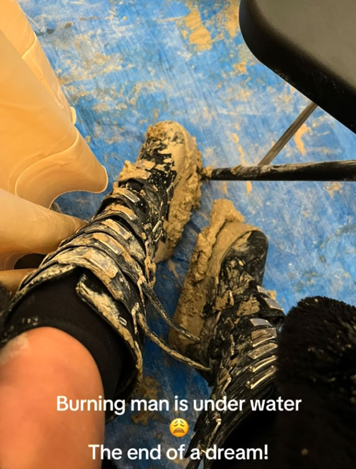 “It Was Pure Hell”: People Share Distressing Photos Of How Legendary Burning Man Turned Into A Fiasco “It Was Pure Hell”: People Share Distressing Photos Of How Legendary Burning Man Turned Into A Fiasco