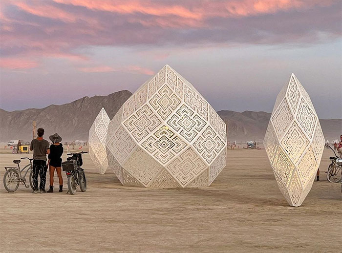 “It Was Pure Hell”: People Share Distressing Photos Of How Legendary Burning Man Turned Into A Fiasco