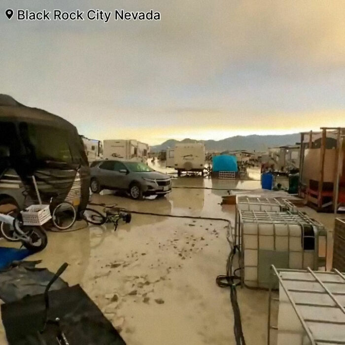 “It Was Pure Hell”: People Share Distressing Photos Of How Legendary Burning Man Turned Into A Fiasco “It Was Pure Hell”: People Share Distressing Photos Of How Legendary Burning Man Turned Into A Fiasco