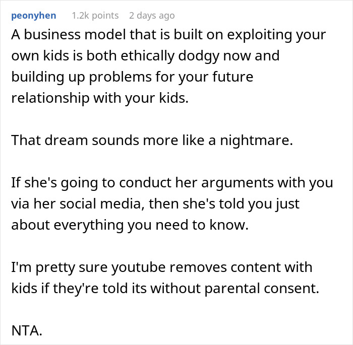 Woman Bursts Into Tears After Husband Demands She Delete All Her Mommy Influencer Content Woman Bursts Into Tears After Husband Demands She Delete All Her Mommy Influencer Content